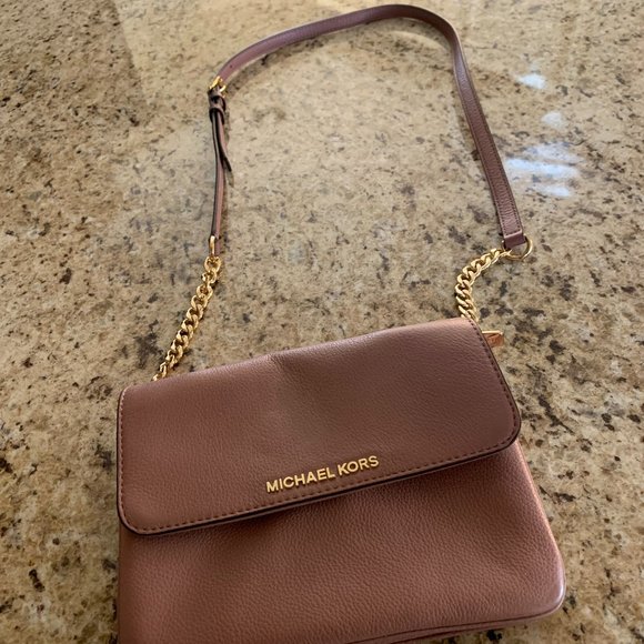 Michael Kors Handbags - Michael Kors Cross Body Purse!